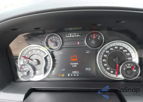 2018 Ram 2500 Laramie 4X4 6'4 Box z USA, uszkodzony, nr VIN 3C6UR5FL2JG121719